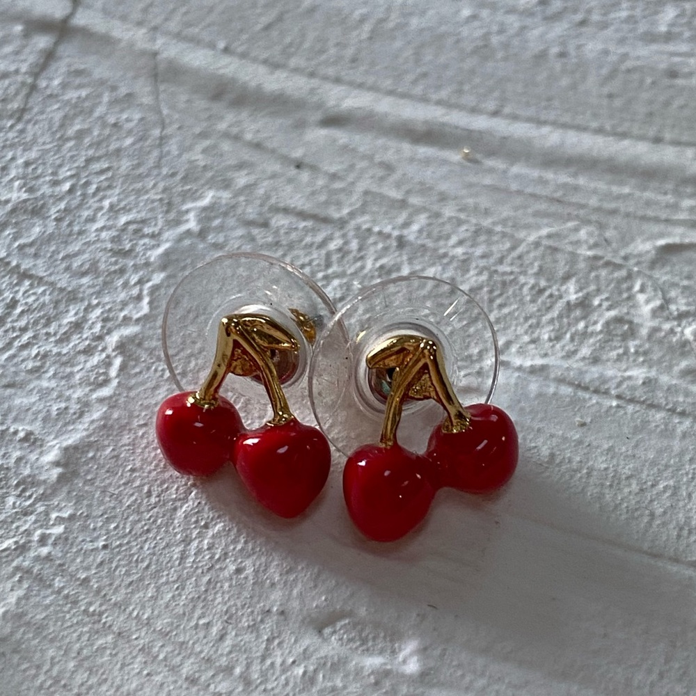 Kate Spade cherry earrings mint condition! 🍒
